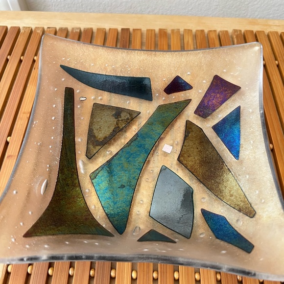 KURT MCVAY SIGNED FUSED GLASS CHIPS IRIDESCENT FROSTED TRINKET Plate - Picture 3 of 8